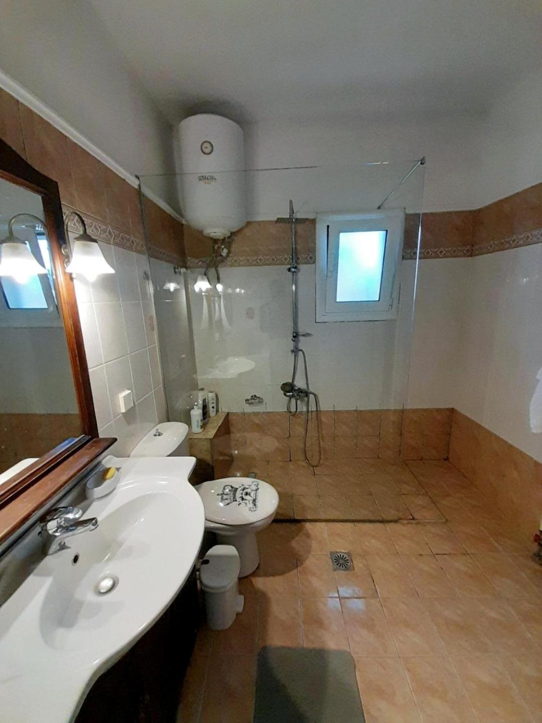 Διωροφη Μεζονετα-2Km Απο Το Κεντρο-Iliana House Apartment Alepou Екстериор снимка