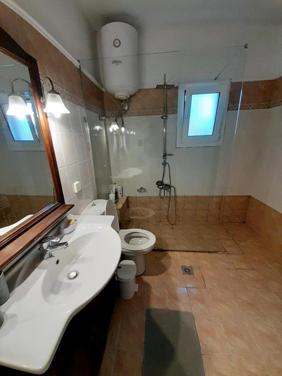 Διωροφη Μεζονετα-2Km Απο Το Κεντρο-Iliana House Apartment Alepou Екстериор снимка